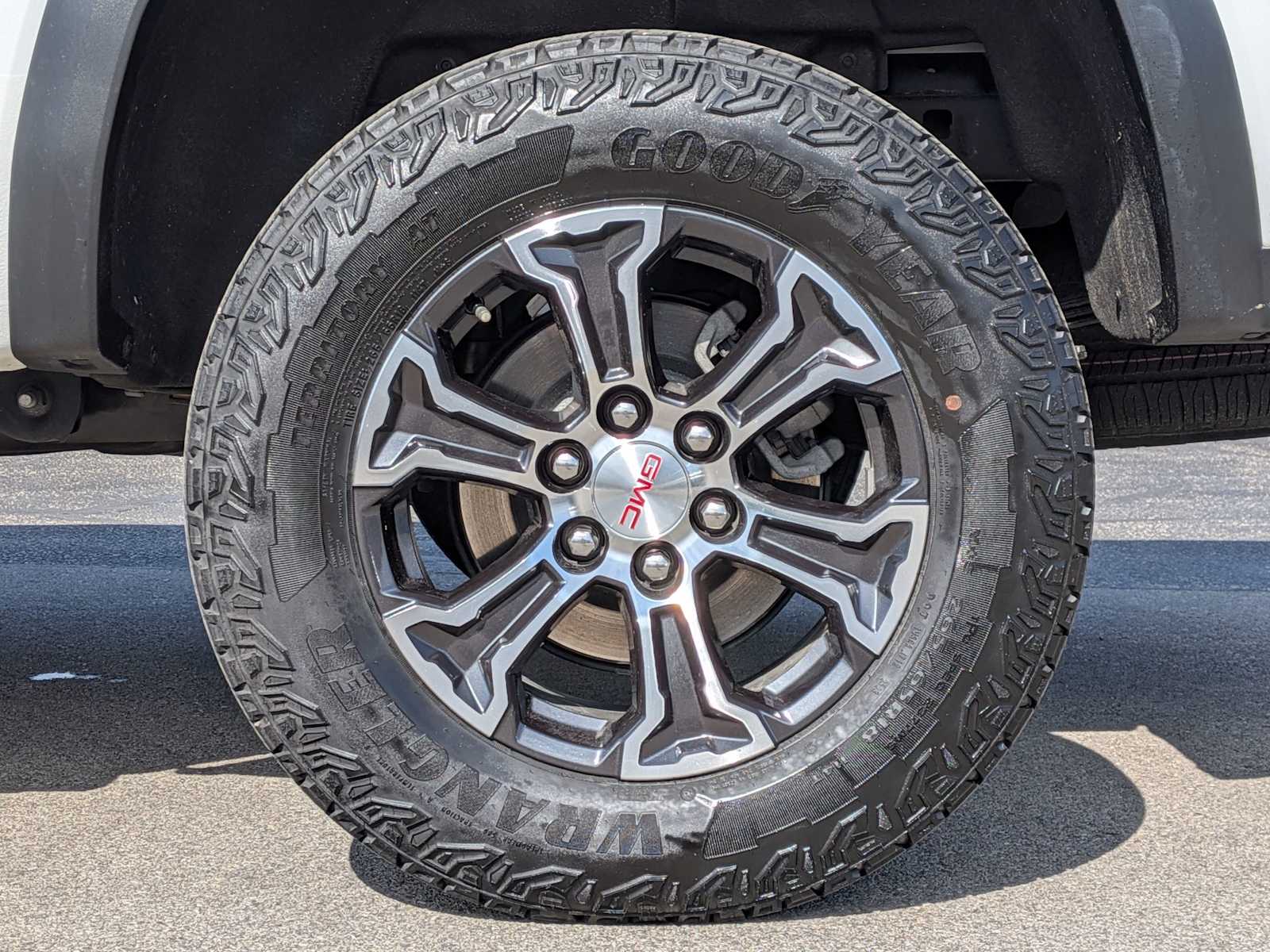 Thumbnail: 2023 GMC Canyon - 13