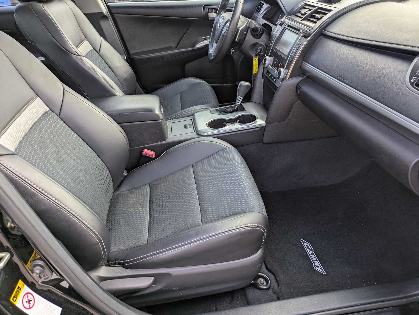Thumbnail: 2014 Toyota Camry - 21
