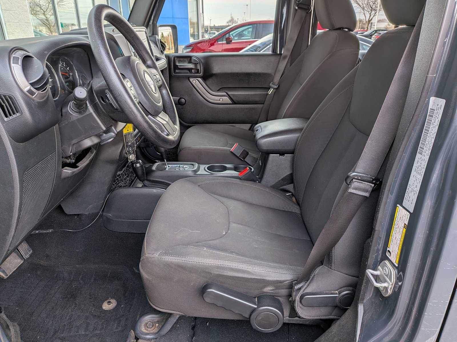 Thumbnail: 2017 Jeep Wrangler - 12