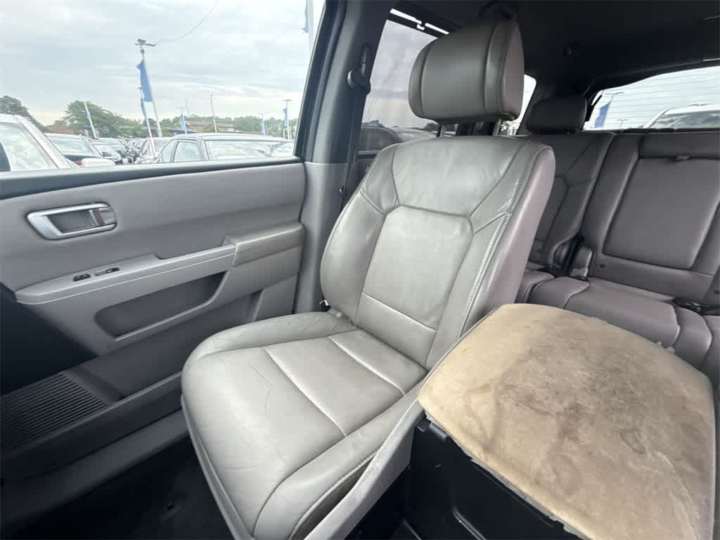 Thumbnail: 2011 Honda Pilot - 22