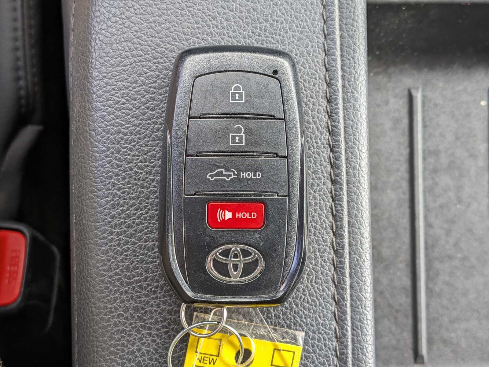 2023 Toyota Tundra Limited - Photo 32