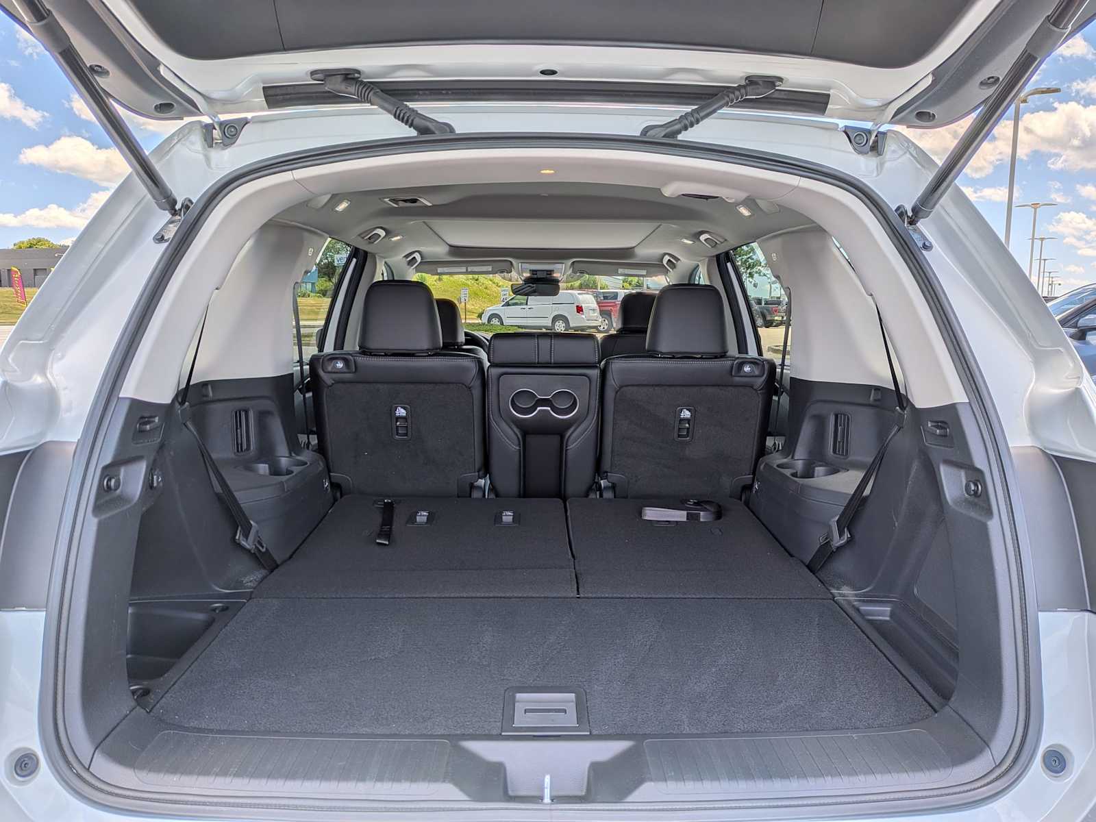 Thumbnail: 2025 Honda Pilot - 32