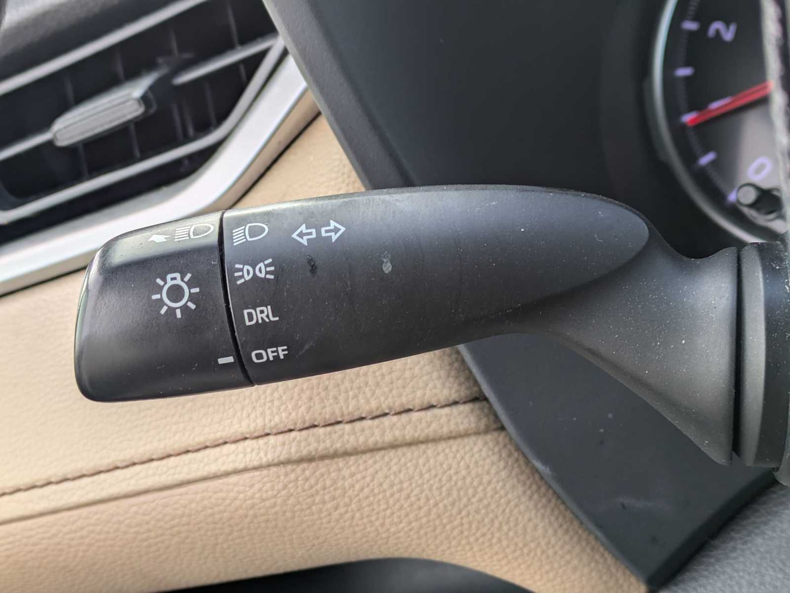 Thumbnail: 2020 Toyota RAV4 - 24