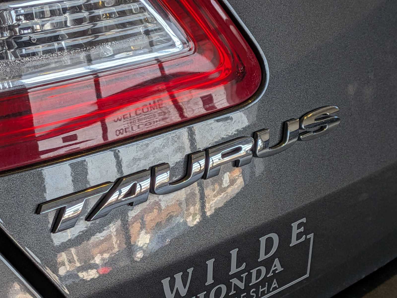 Thumbnail: 2015 Ford Taurus - 11