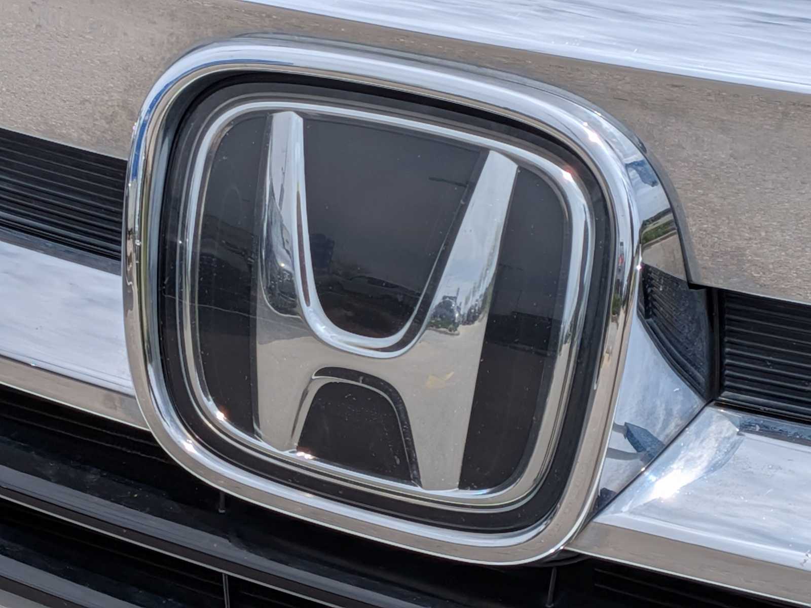 Thumbnail: 2019 Honda Pilot - 12