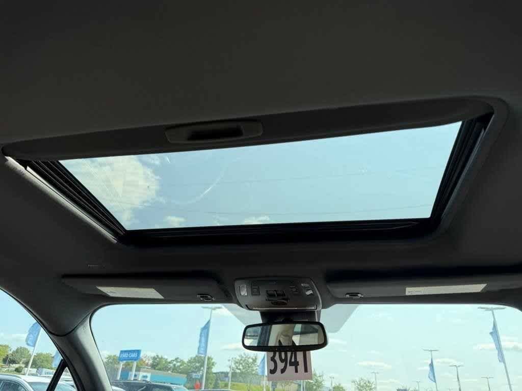 Thumbnail: 2022 Toyota Sienna - 13