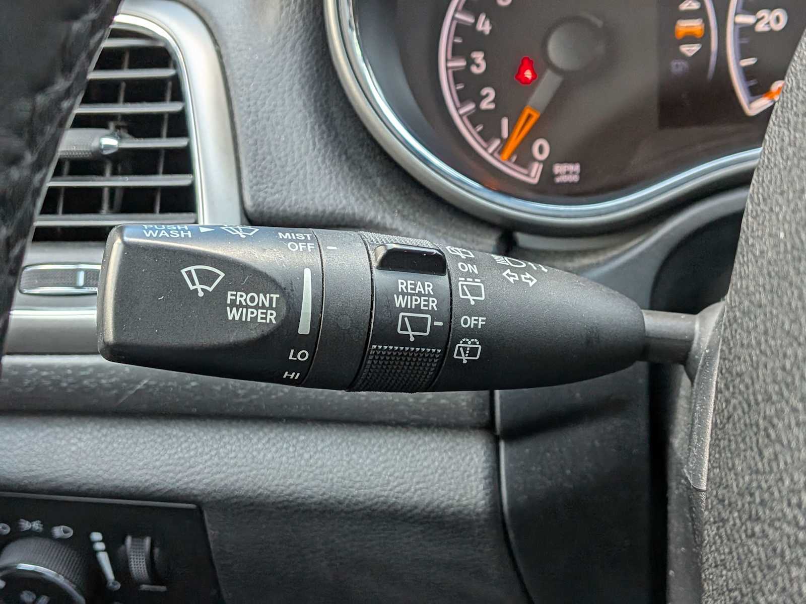 Thumbnail: 2018 Jeep Grand Cherokee - 22