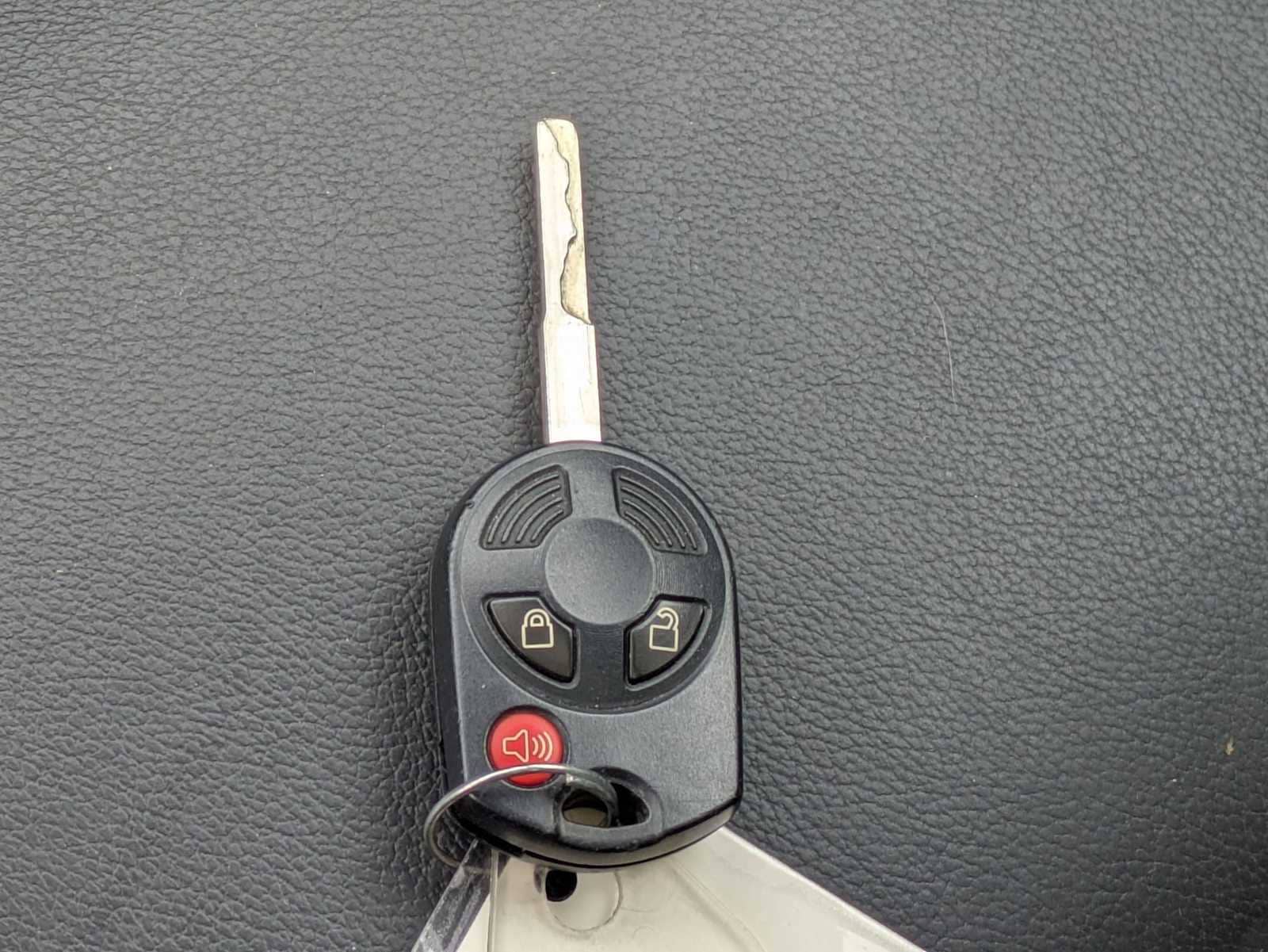 Thumbnail: 2015 Ford Escape - 32