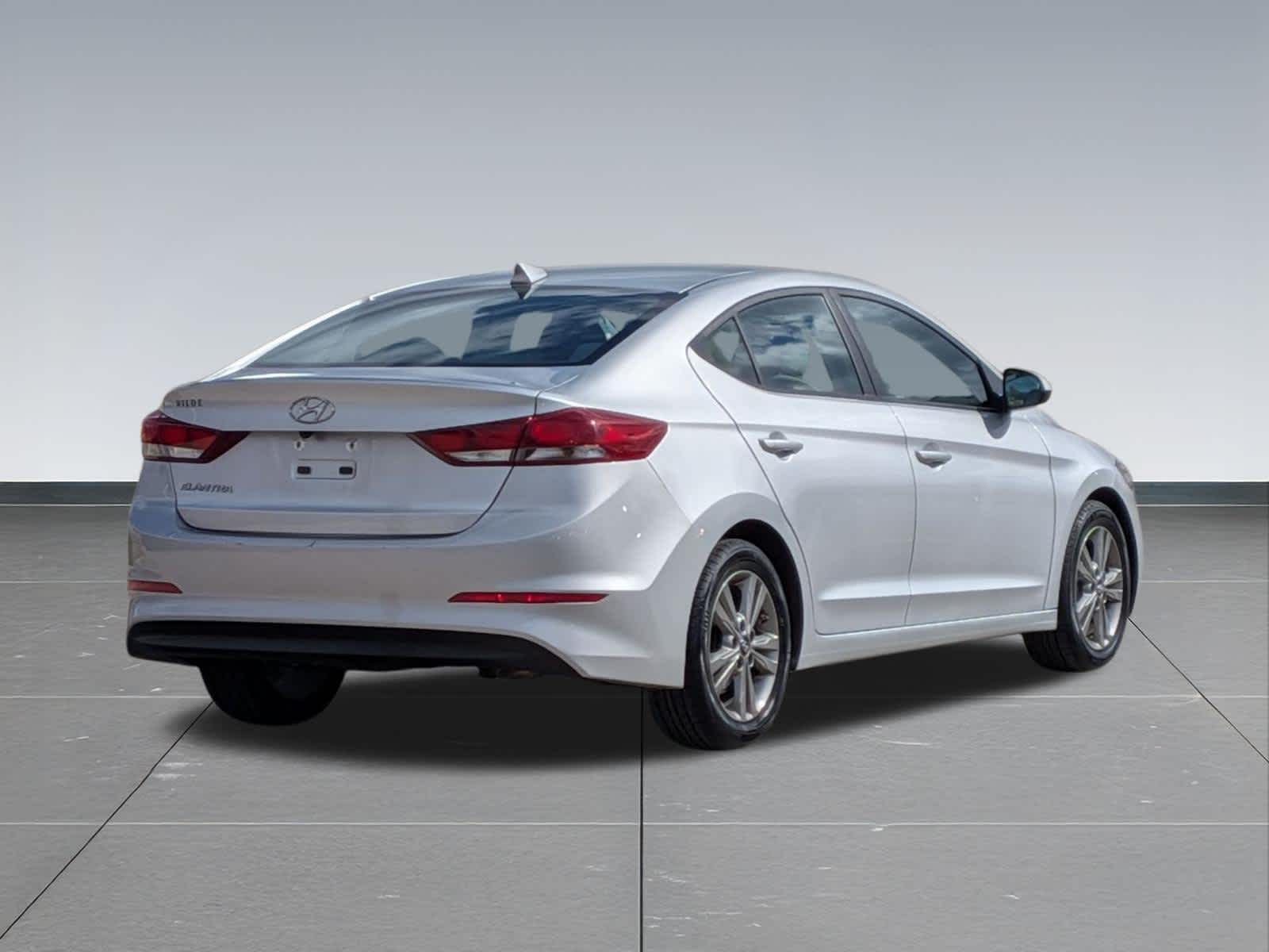 Thumbnail: 2018 Hyundai Elantra - 5