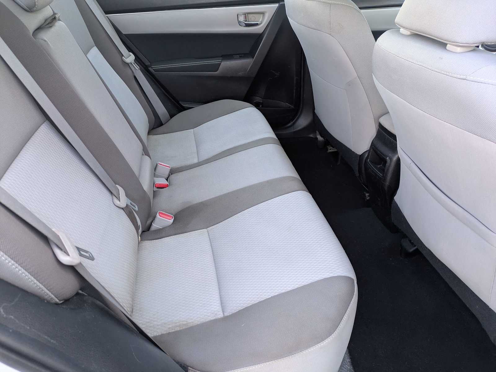 Thumbnail: 2018 Toyota Corolla - 18