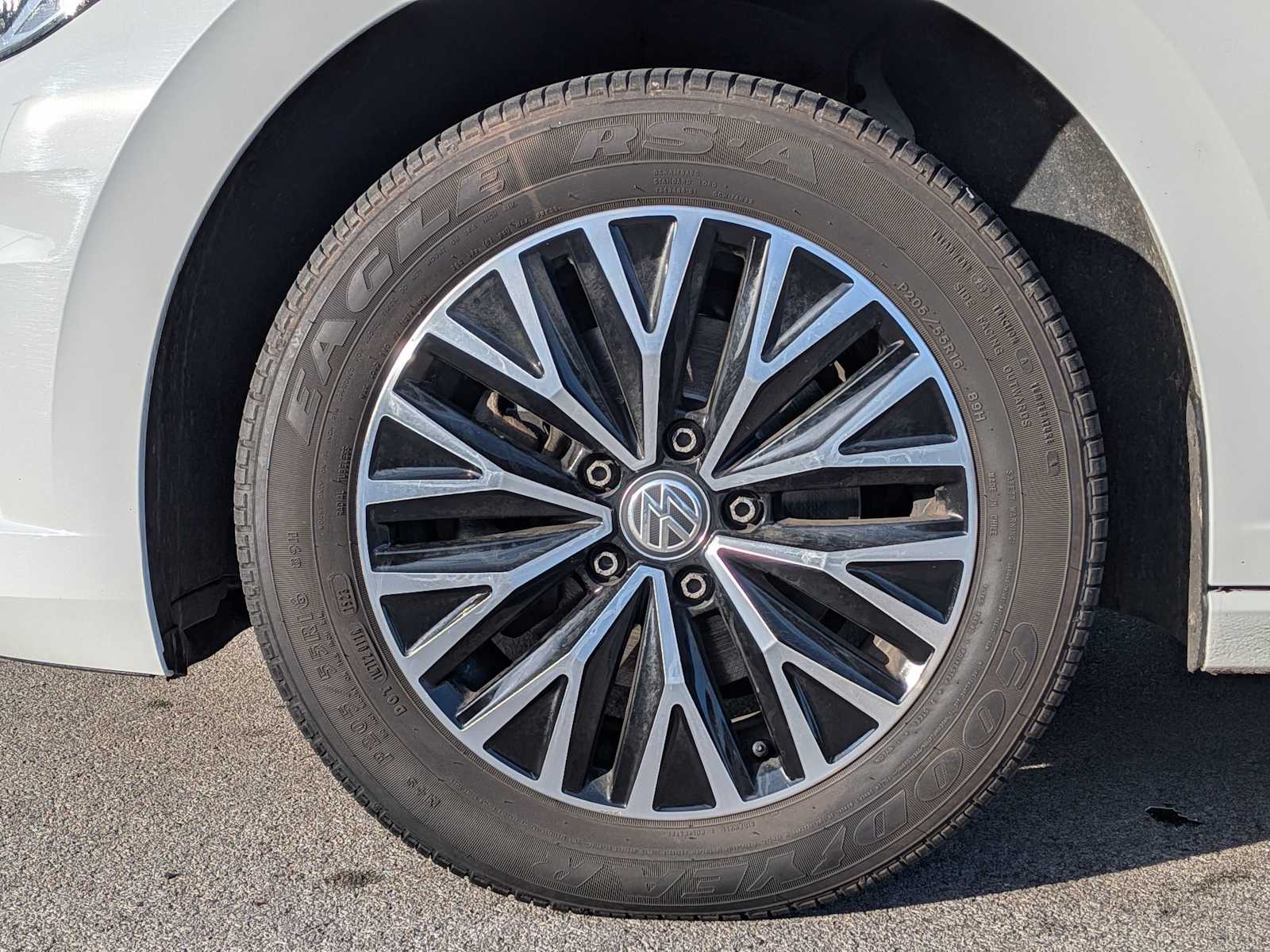 Thumbnail: 2019 Volkswagen Jetta - 13