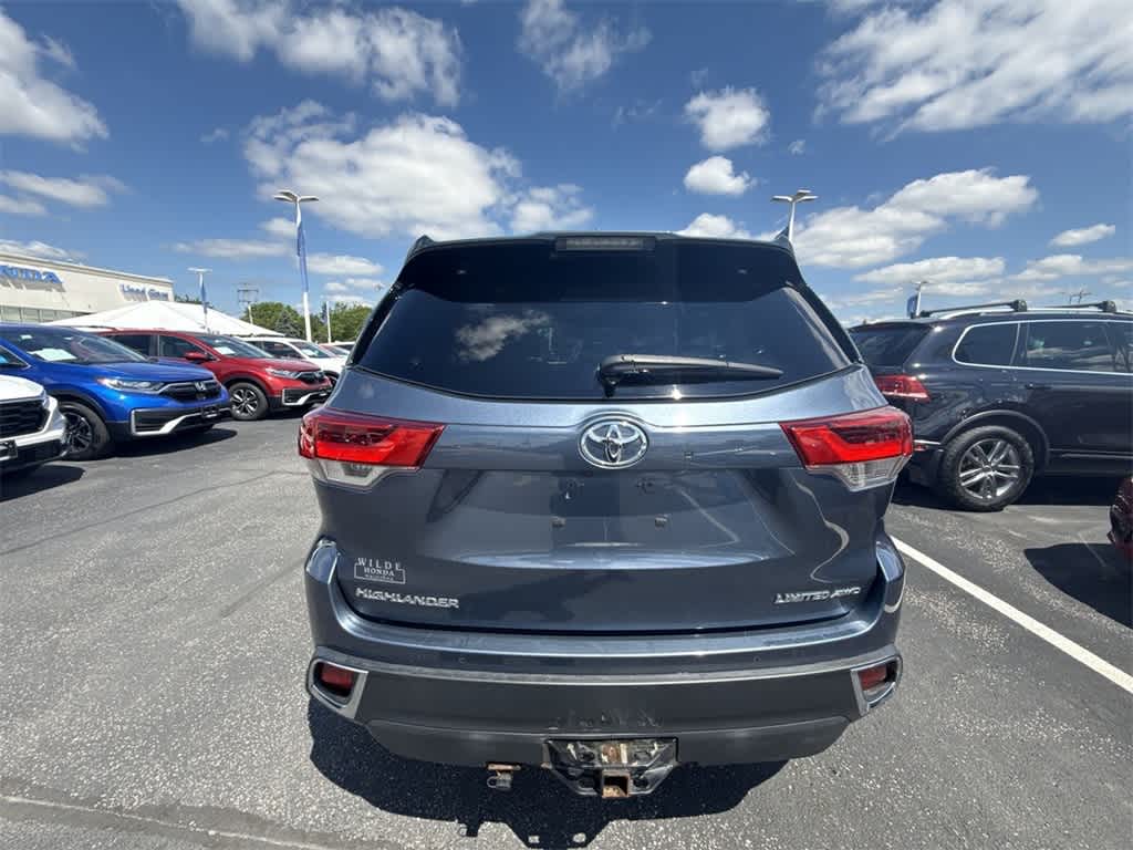Thumbnail: 2019 Toyota Highlander - 11