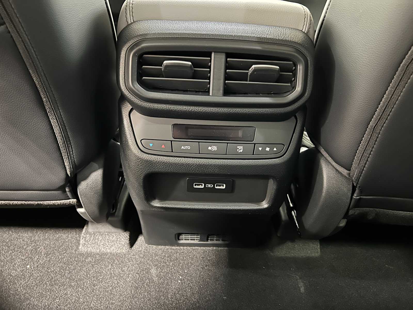 Thumbnail: 2025 Honda Pilot - 24