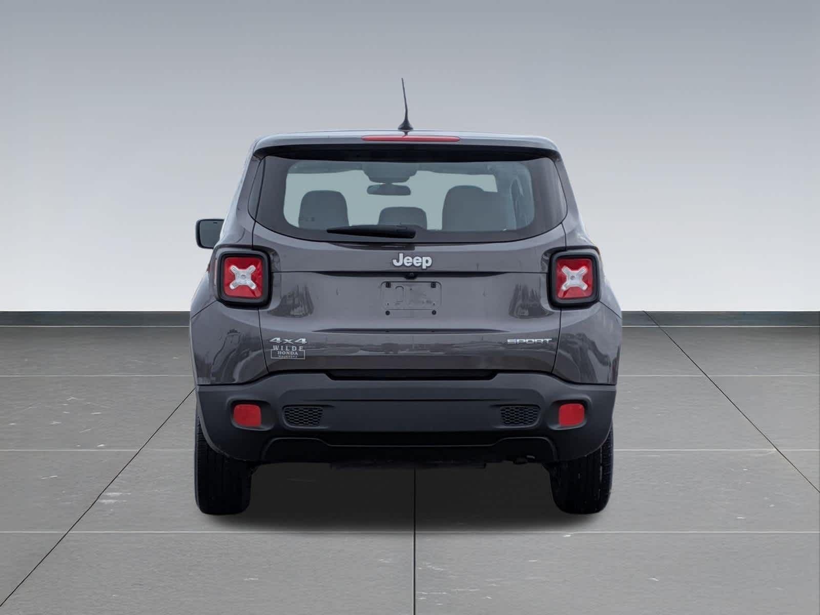 Thumbnail: 2017 Jeep Renegade - 5
