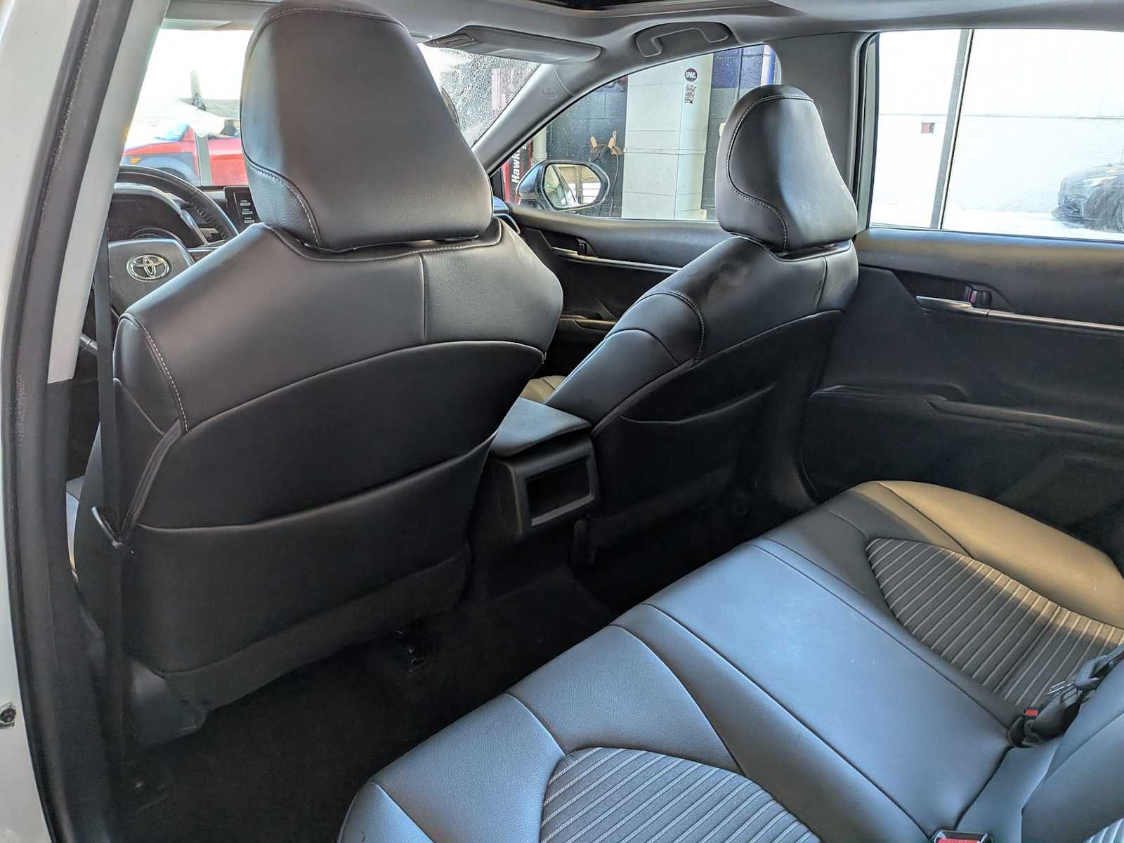 Thumbnail: 2022 Toyota Camry - 17