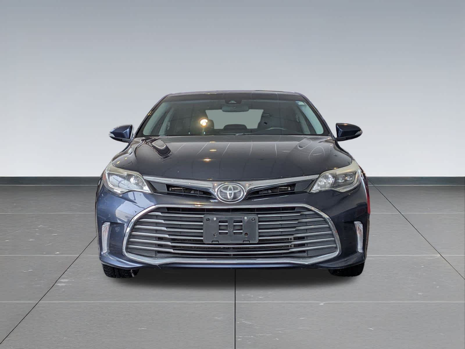 Thumbnail: 2018 Toyota Avalon - 8