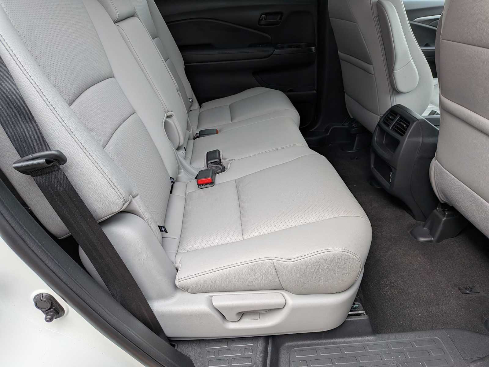 Thumbnail: 2023 Honda Passport - 17