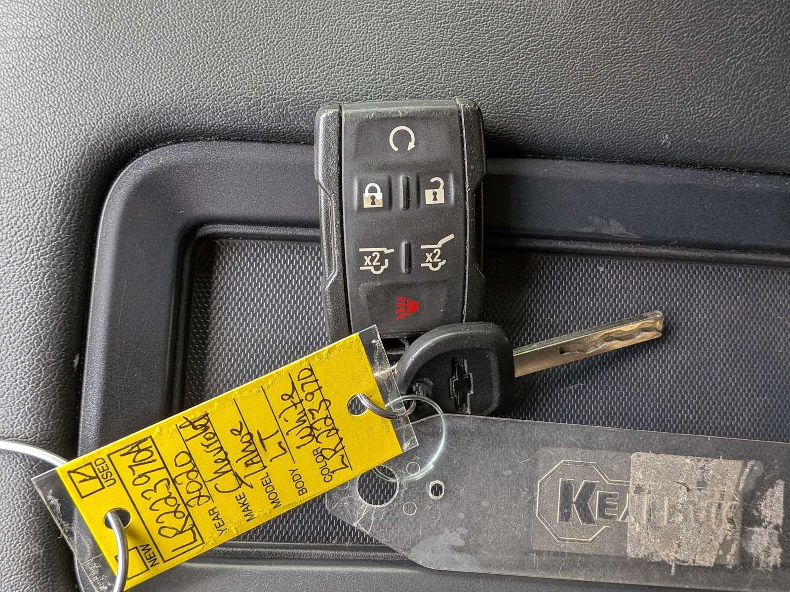 Thumbnail: 2020 Chevrolet Tahoe - 33