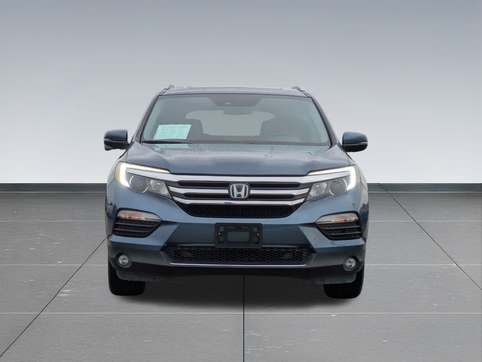 Thumbnail: 2018 Honda Pilot - 9