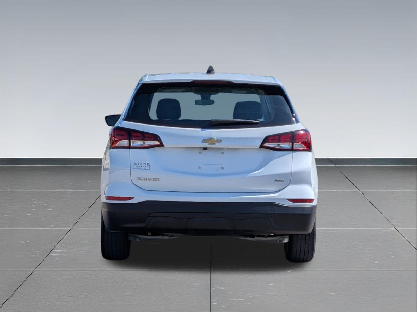 Thumbnail: 2022 Chevrolet Equinox - 3