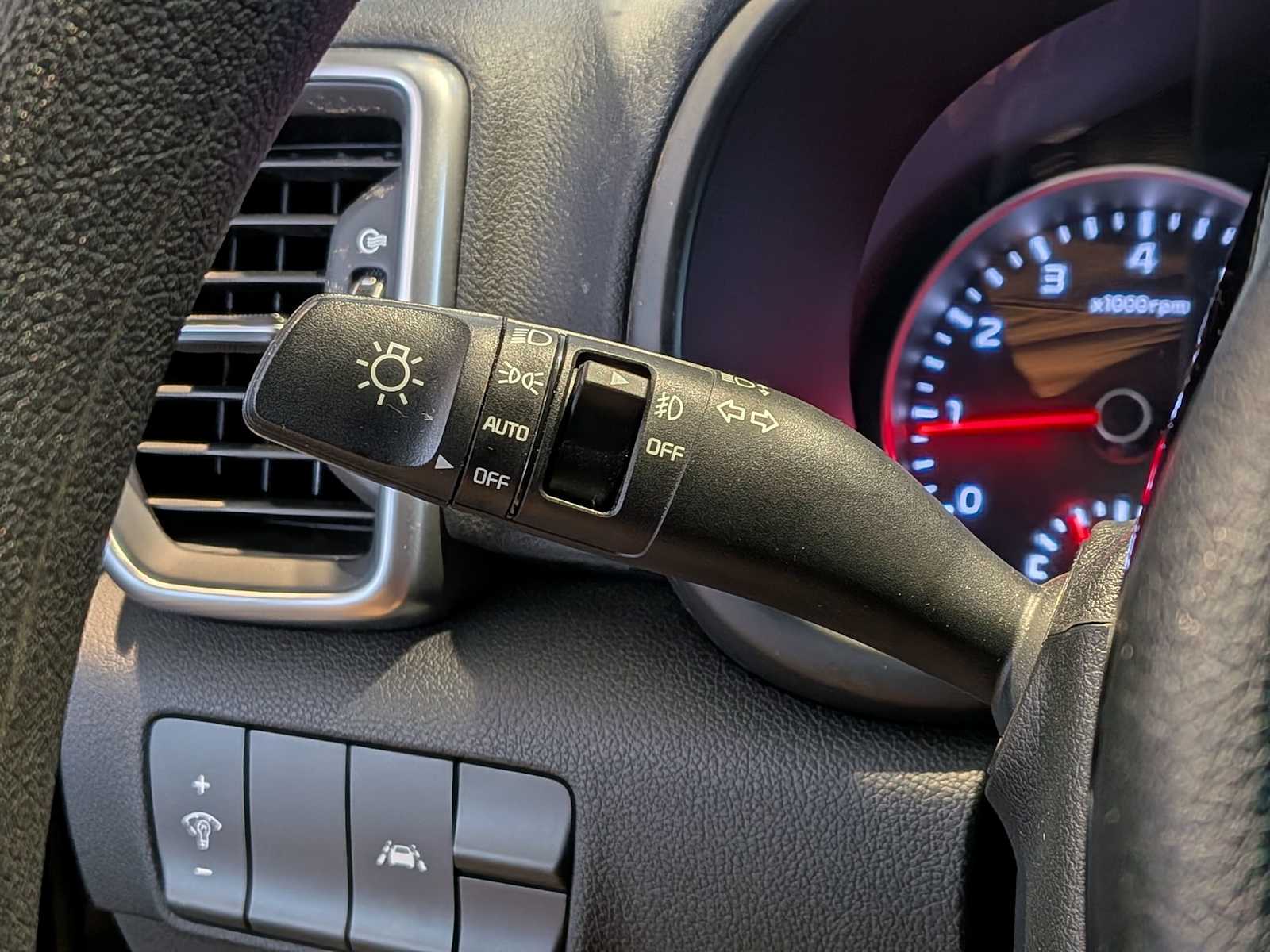 Thumbnail: 2020 Kia Sportage - 25