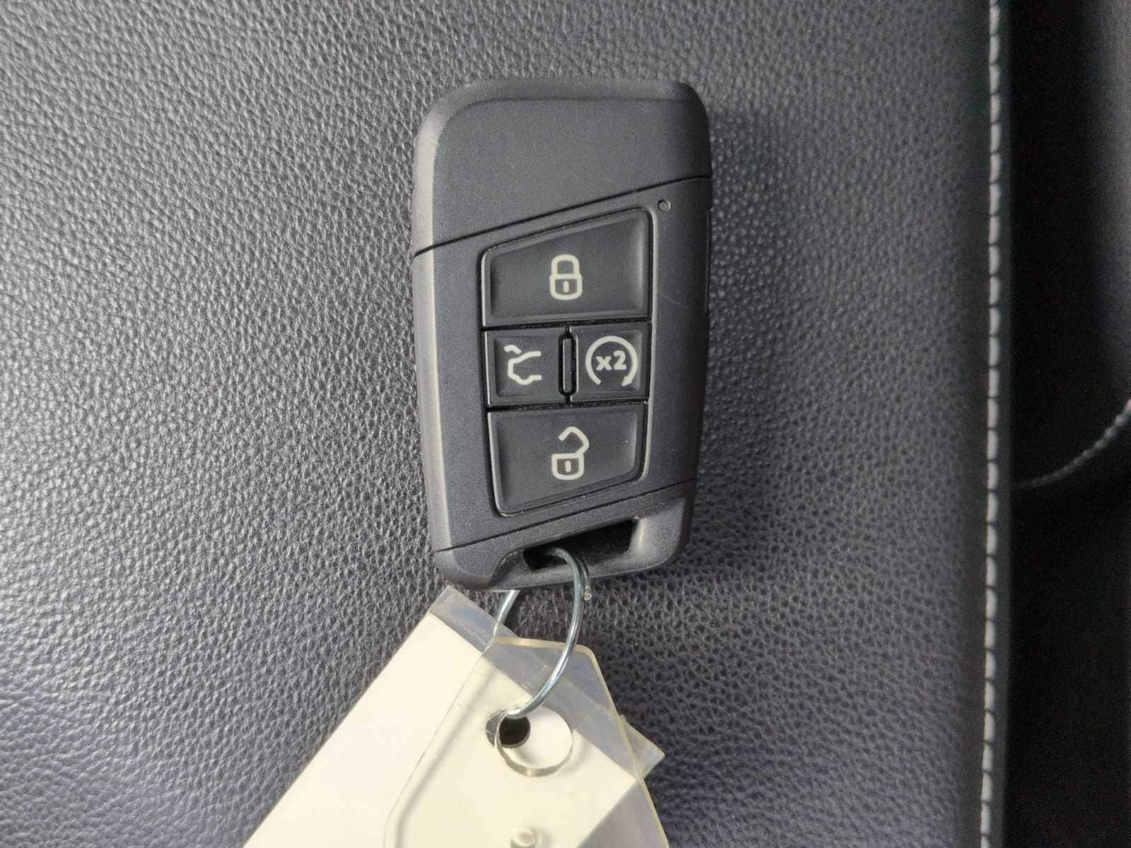 Thumbnail: 2025 Volkswagen Jetta - 30