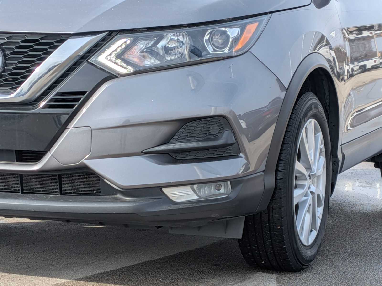 Thumbnail: 2021 Nissan Rogue Sport - 10