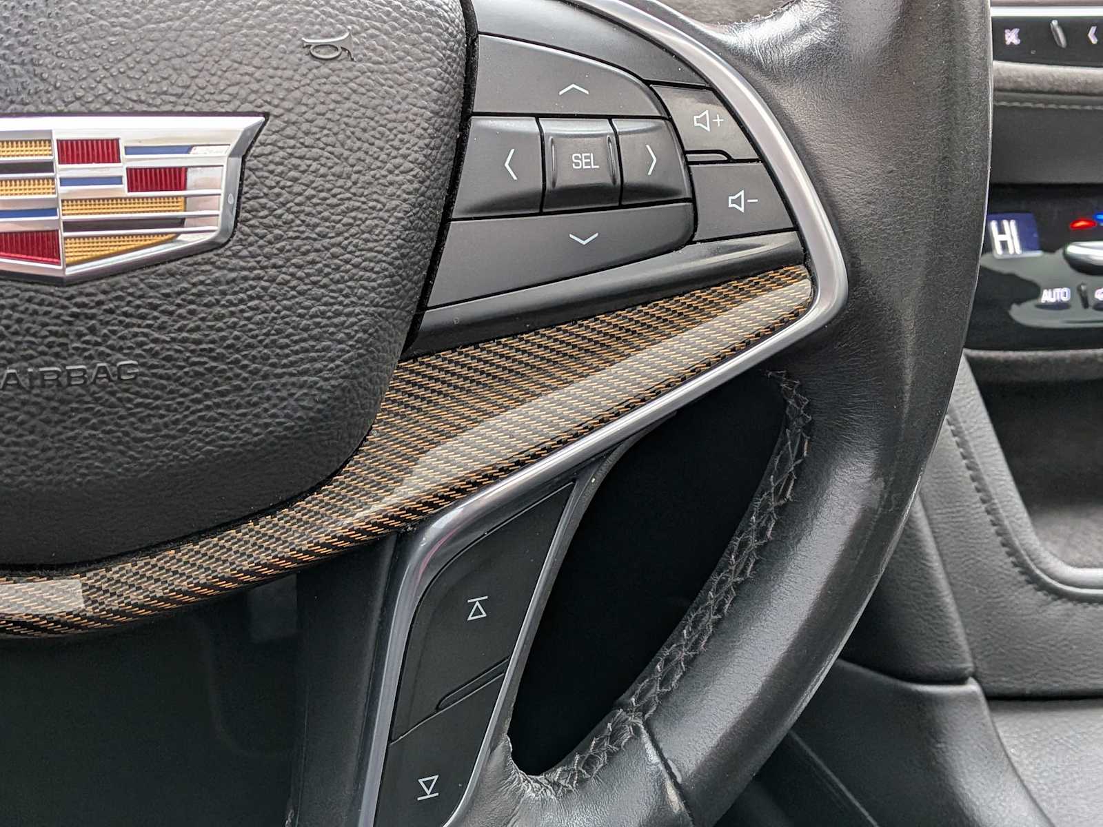 Thumbnail: 2017 Cadillac XT5 - 25