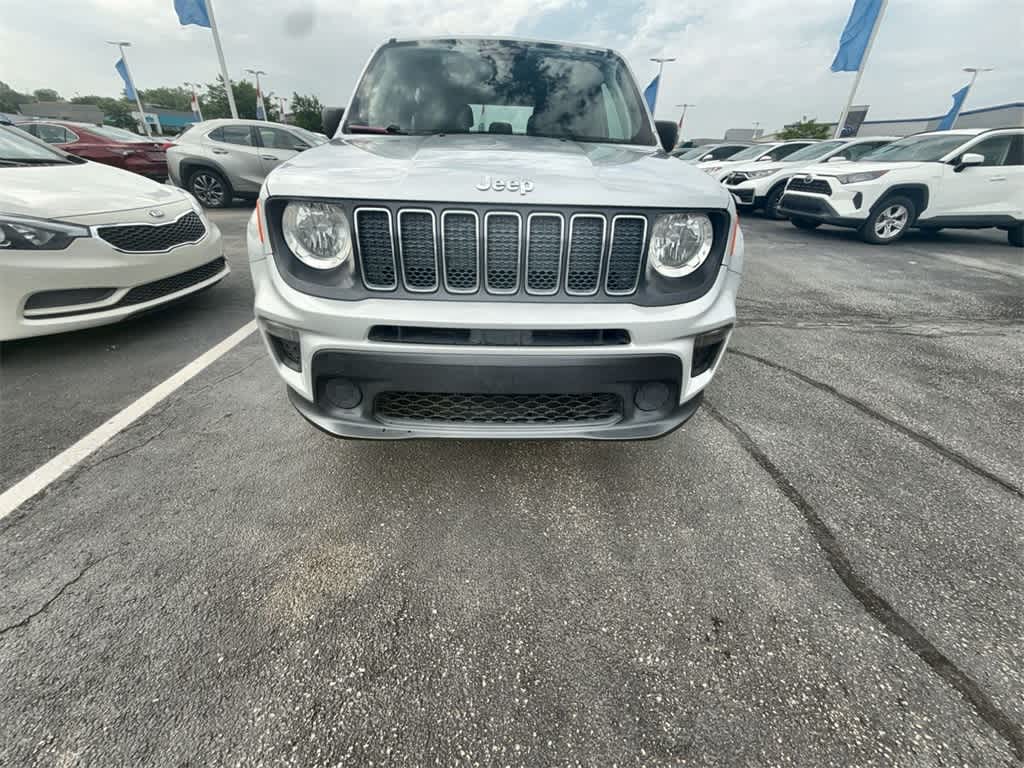 Thumbnail: 2019 Jeep Renegade - 9
