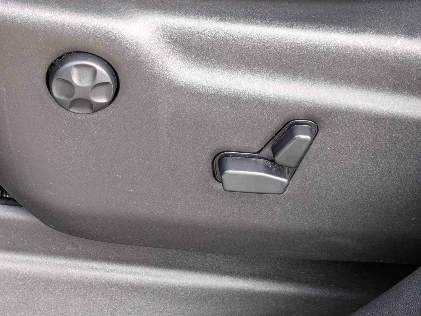 Thumbnail: 2020 Jeep Grand Cherokee - 15