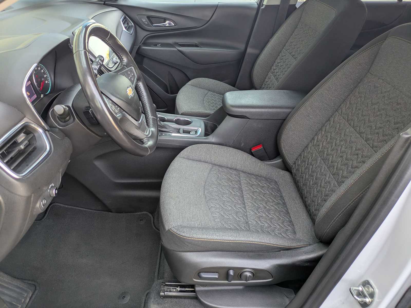 Thumbnail: 2022 Chevrolet Equinox - 15