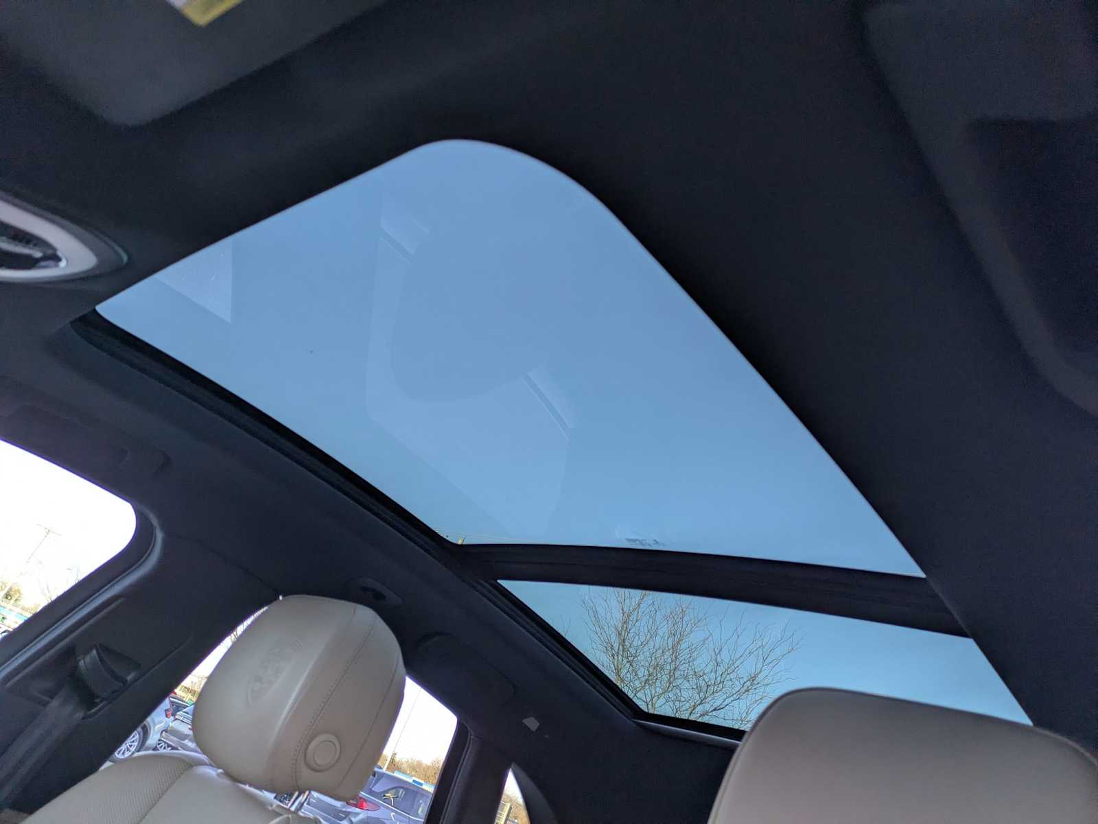 Thumbnail: 2019 Porsche Macan - 18