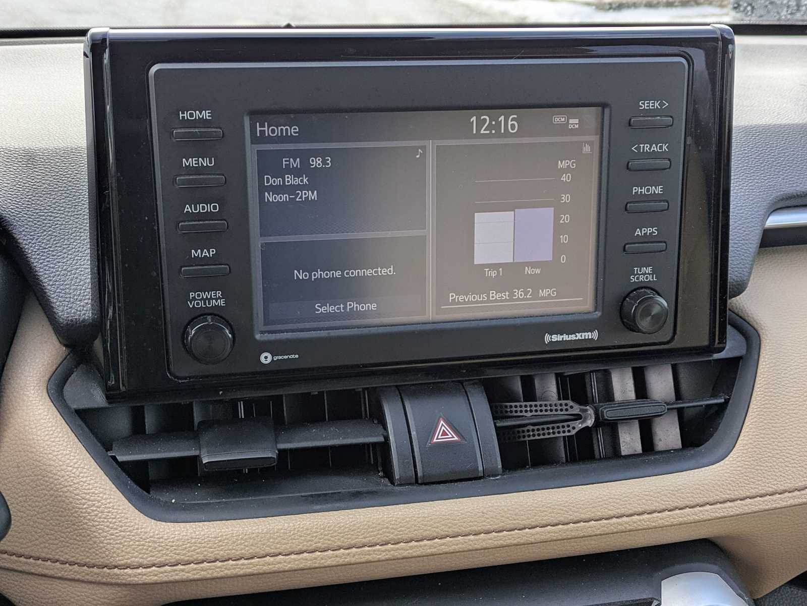 Thumbnail: 2020 Toyota RAV4 - 25