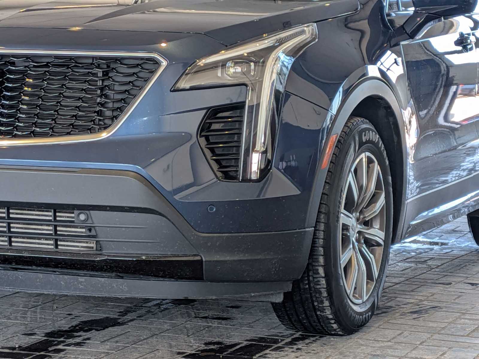Thumbnail: 2019 Cadillac XT4 - 10