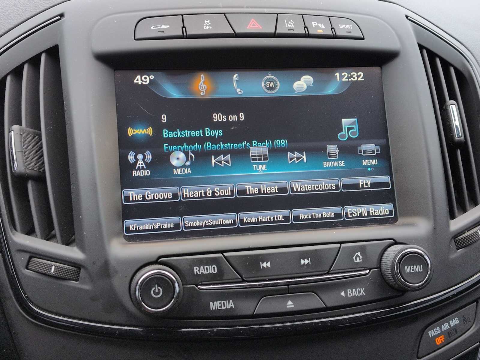 Thumbnail: 2017 Buick Regal - 29