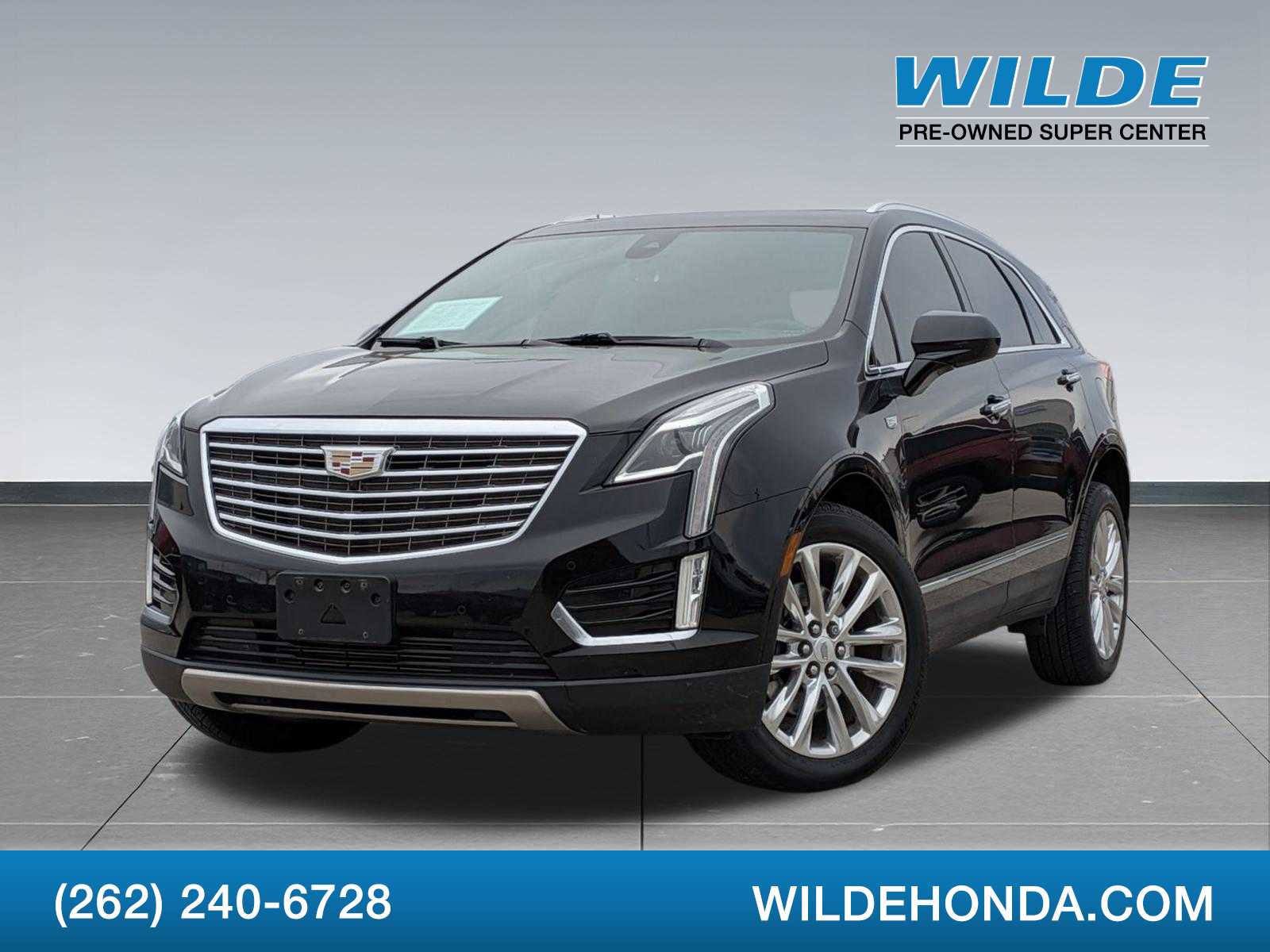 2017 Cadillac XT5 Platinum -
                  Waukesha, WI