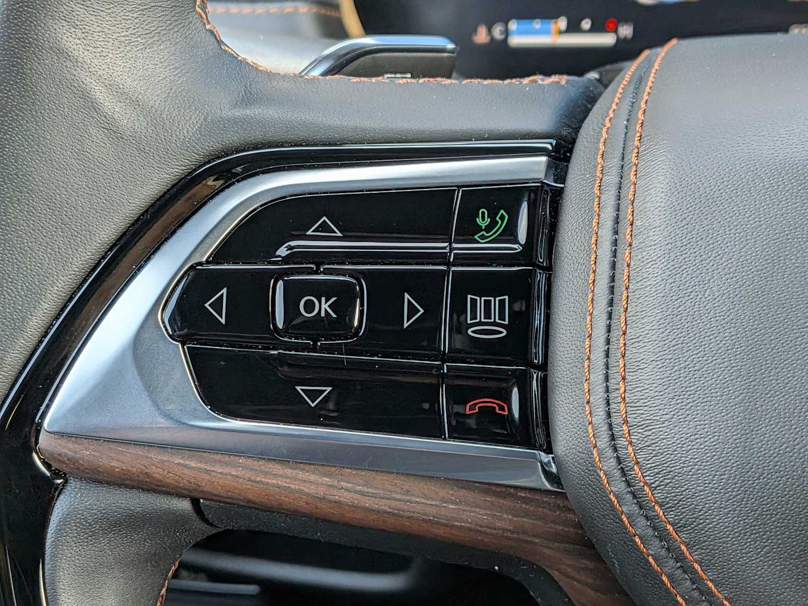 Thumbnail: 2025 Jeep Grand Cherokee - 25