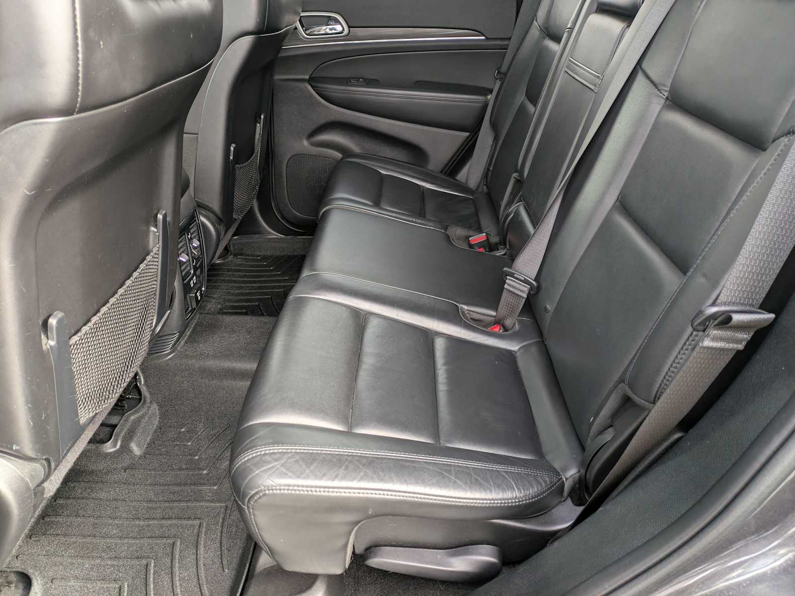 Thumbnail: 2020 Jeep Grand Cherokee - 18