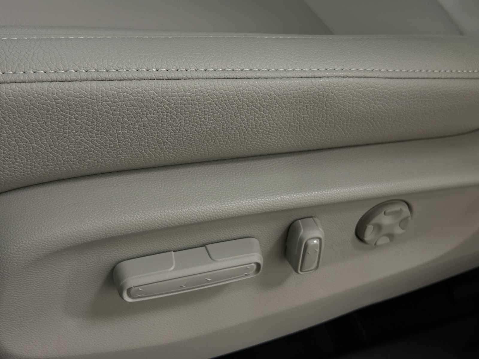 Thumbnail: 2026 Honda Odyssey - 17