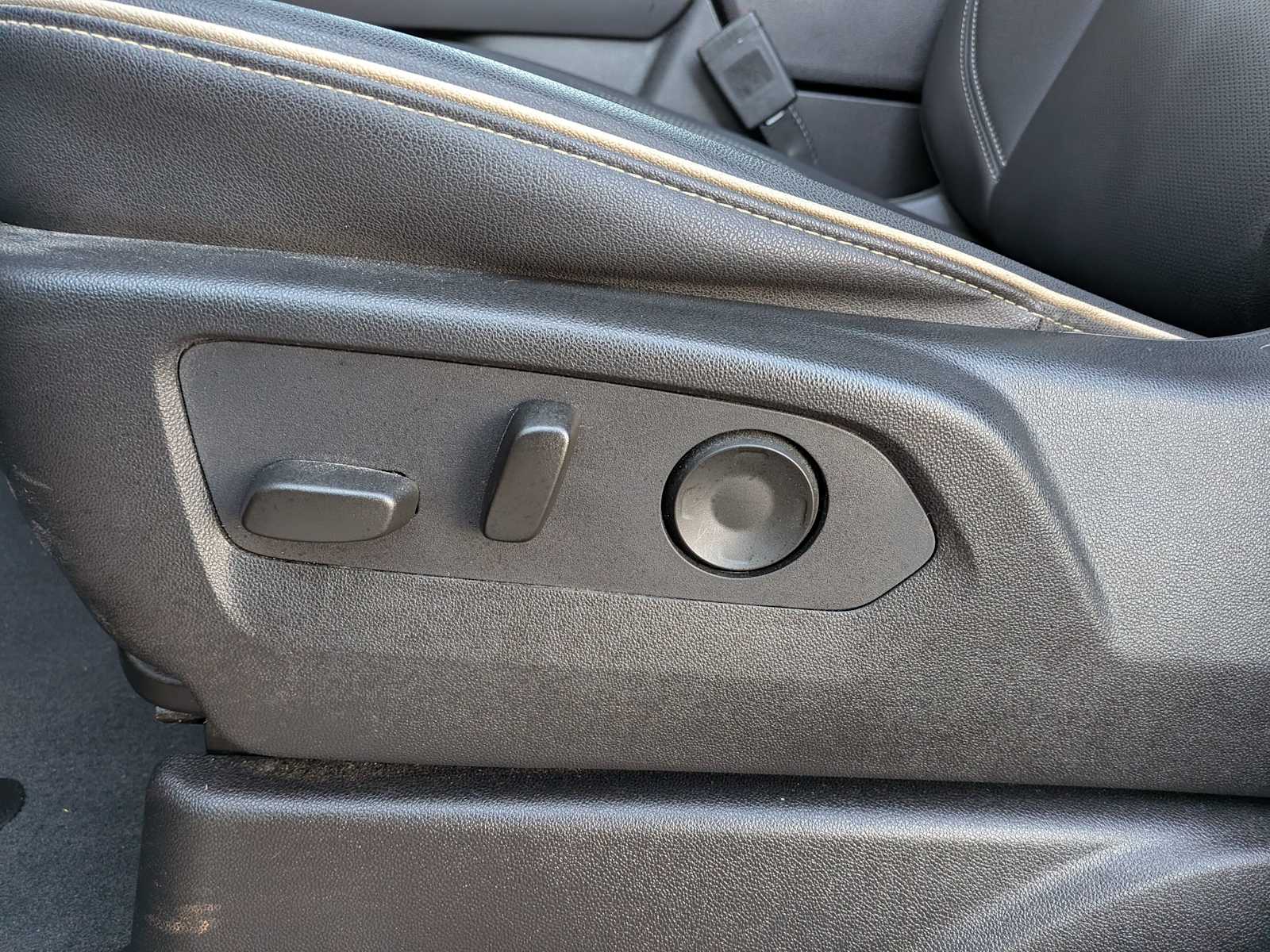 Thumbnail: 2023 Chevrolet Tahoe - 16