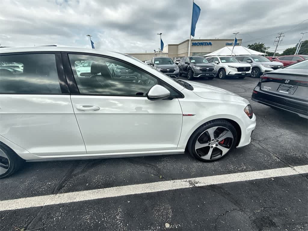 Thumbnail: 2016 Volkswagen Golf - 8