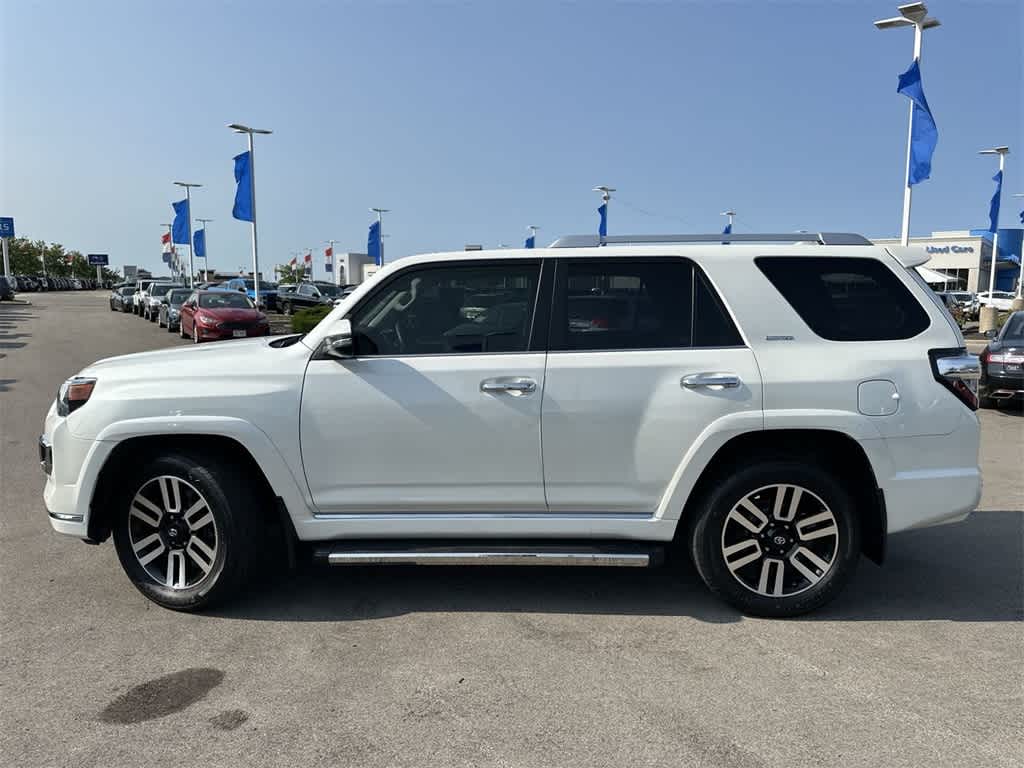 Used 2018 Toyota 4Runner Limited with VIN JTEBU5JR4J5521617 for sale in Waukesha, WI