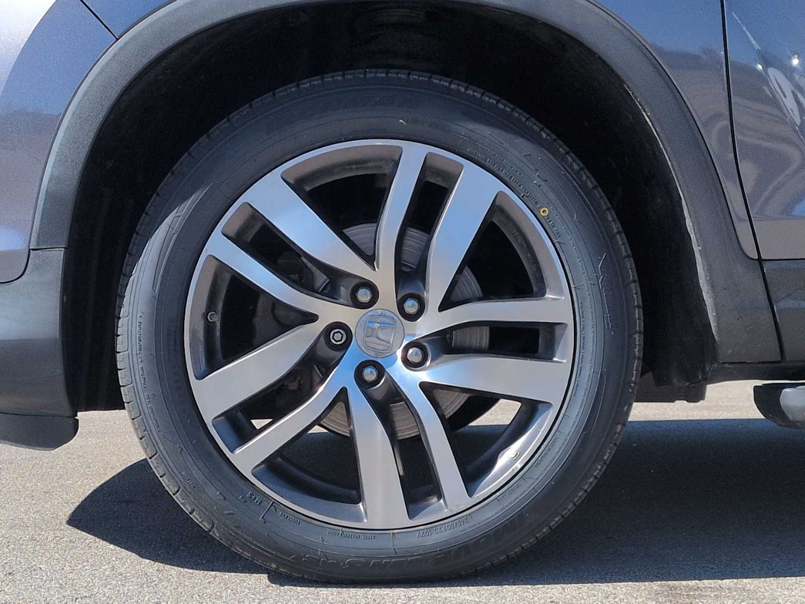 Thumbnail: 2016 Honda Pilot - 14