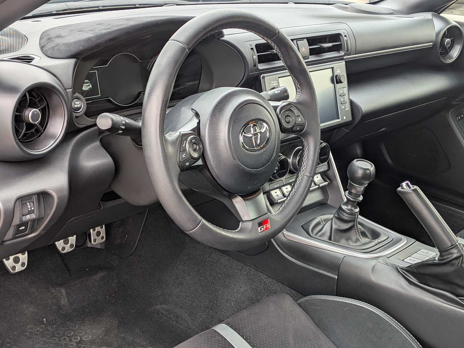 Thumbnail: 2024 Toyota GR86 - 2