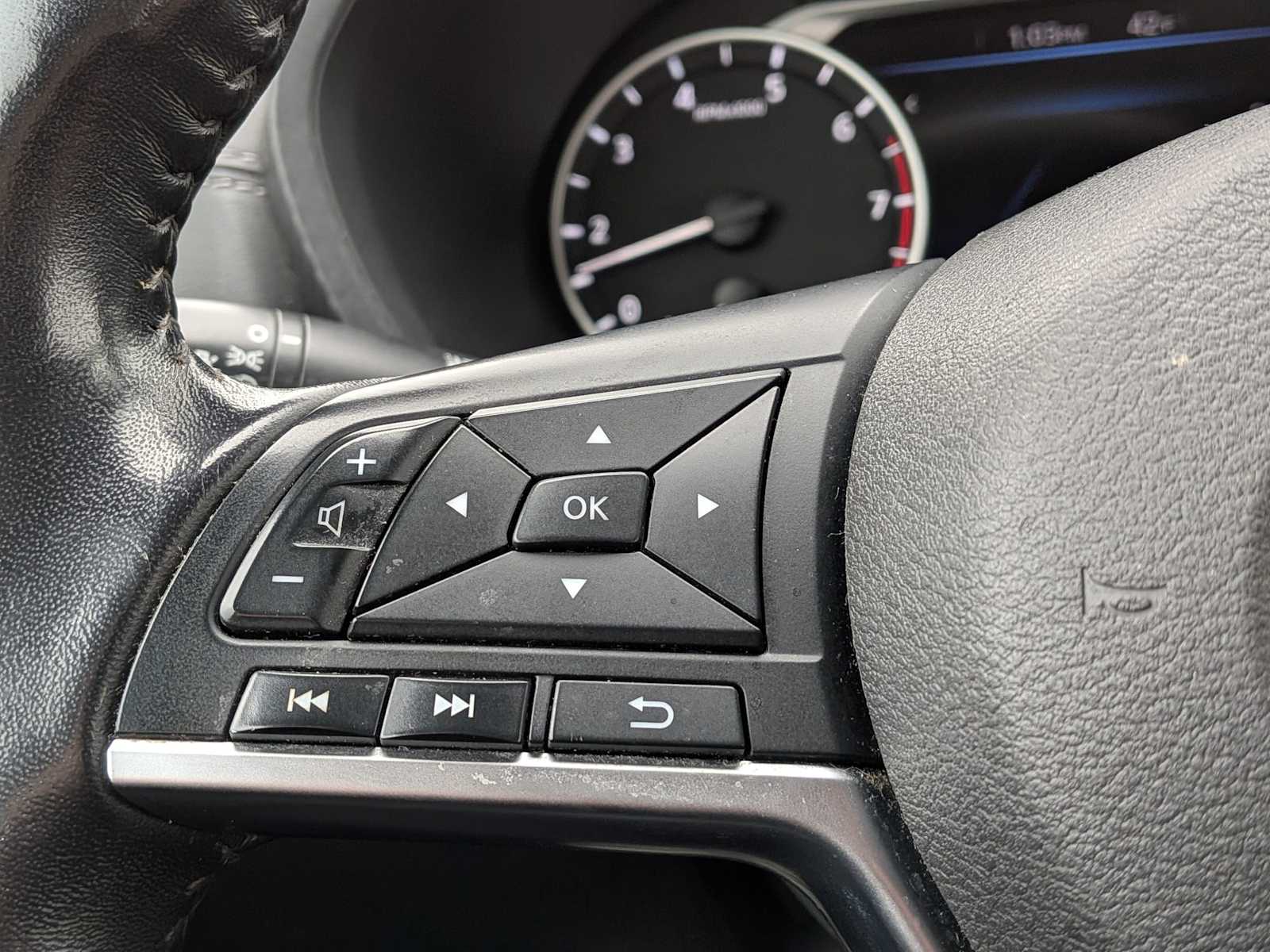 Thumbnail: 2021 Nissan Sentra - 21