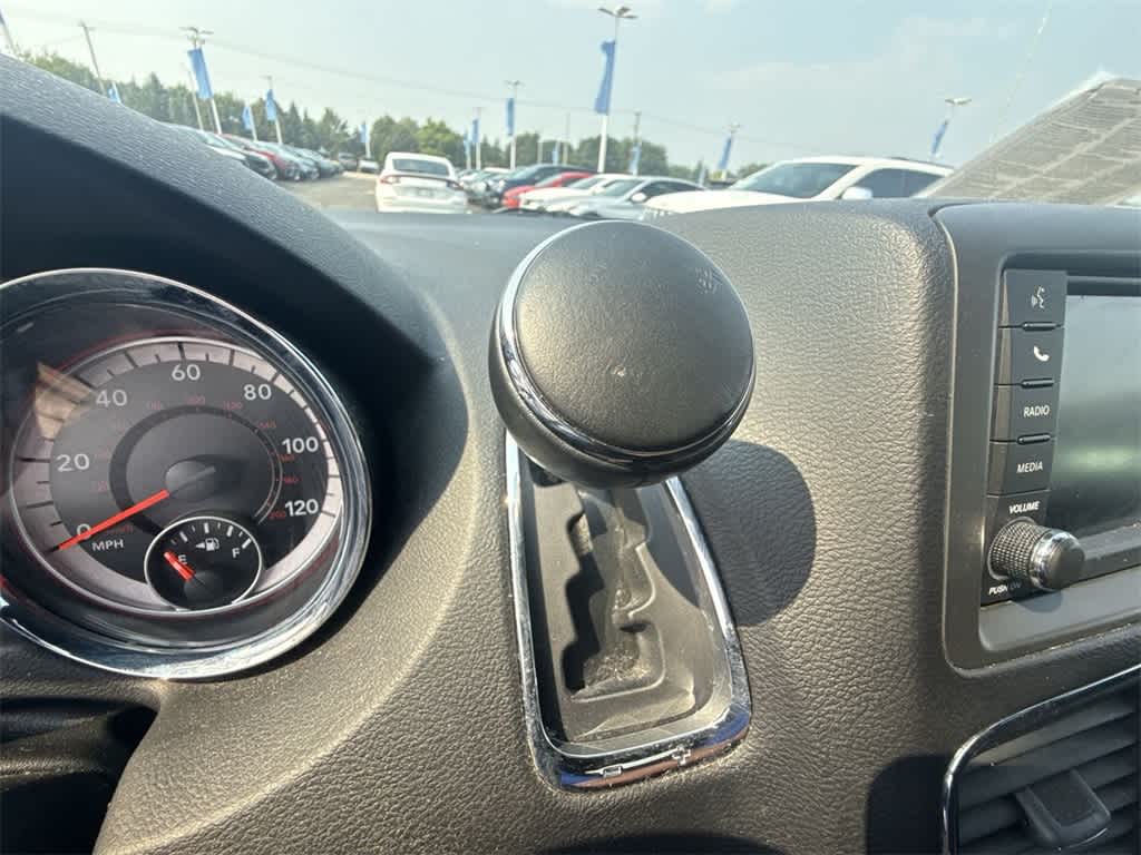 Thumbnail: 2018 Dodge Grand Caravan - 31