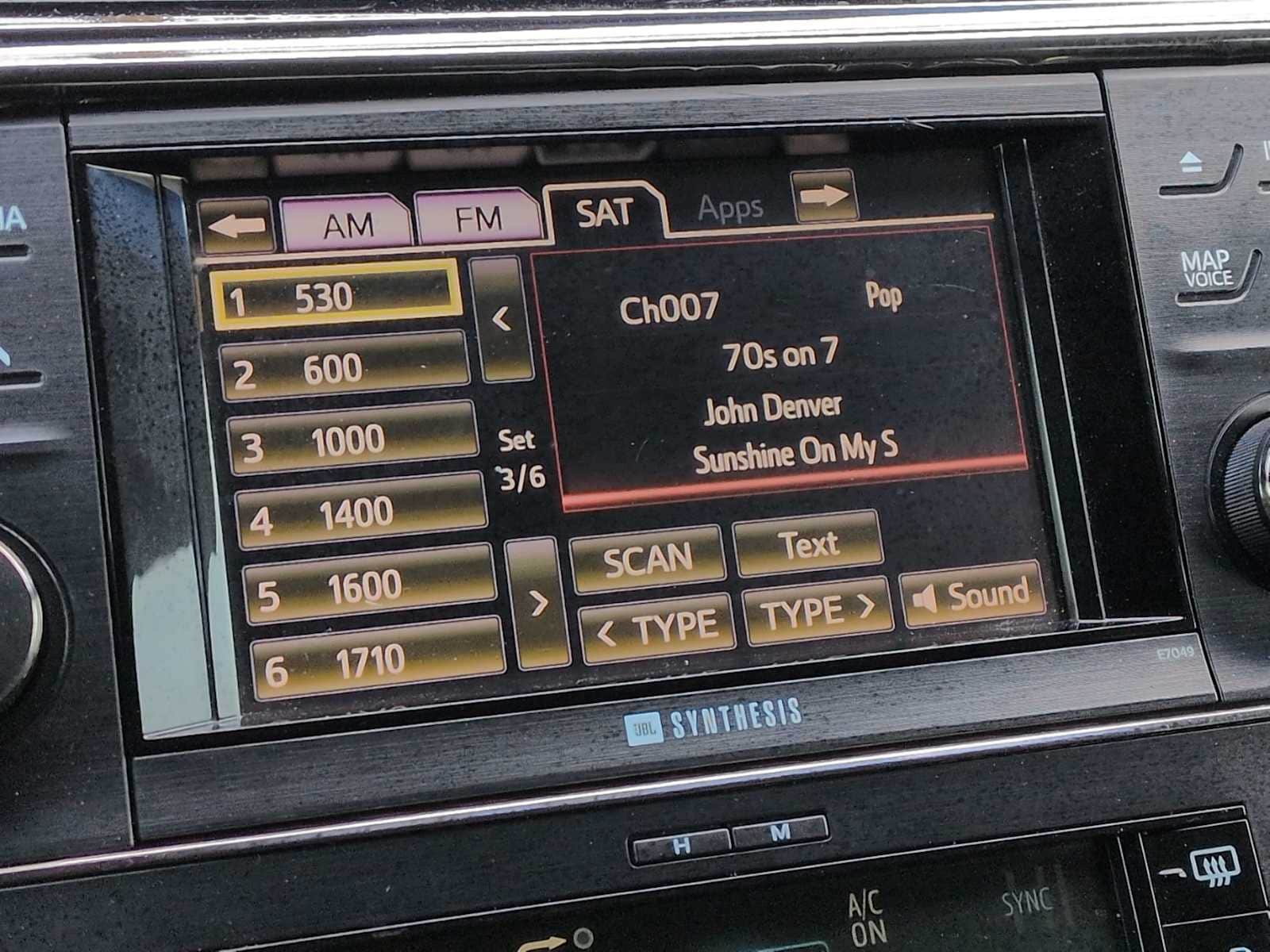 Thumbnail: 2014 Toyota Avalon - 28