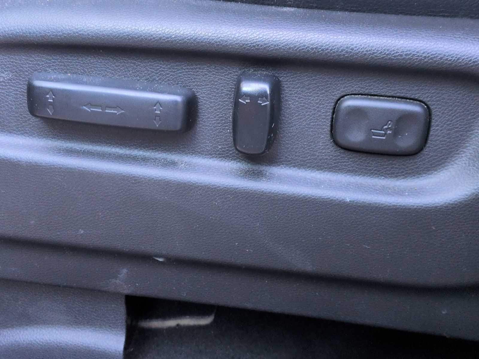 Thumbnail: 2016 Honda Pilot - 17