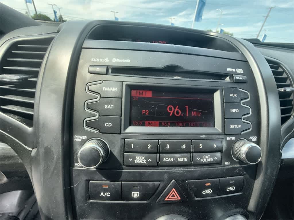 Thumbnail: 2012 Kia Sorento - 27
