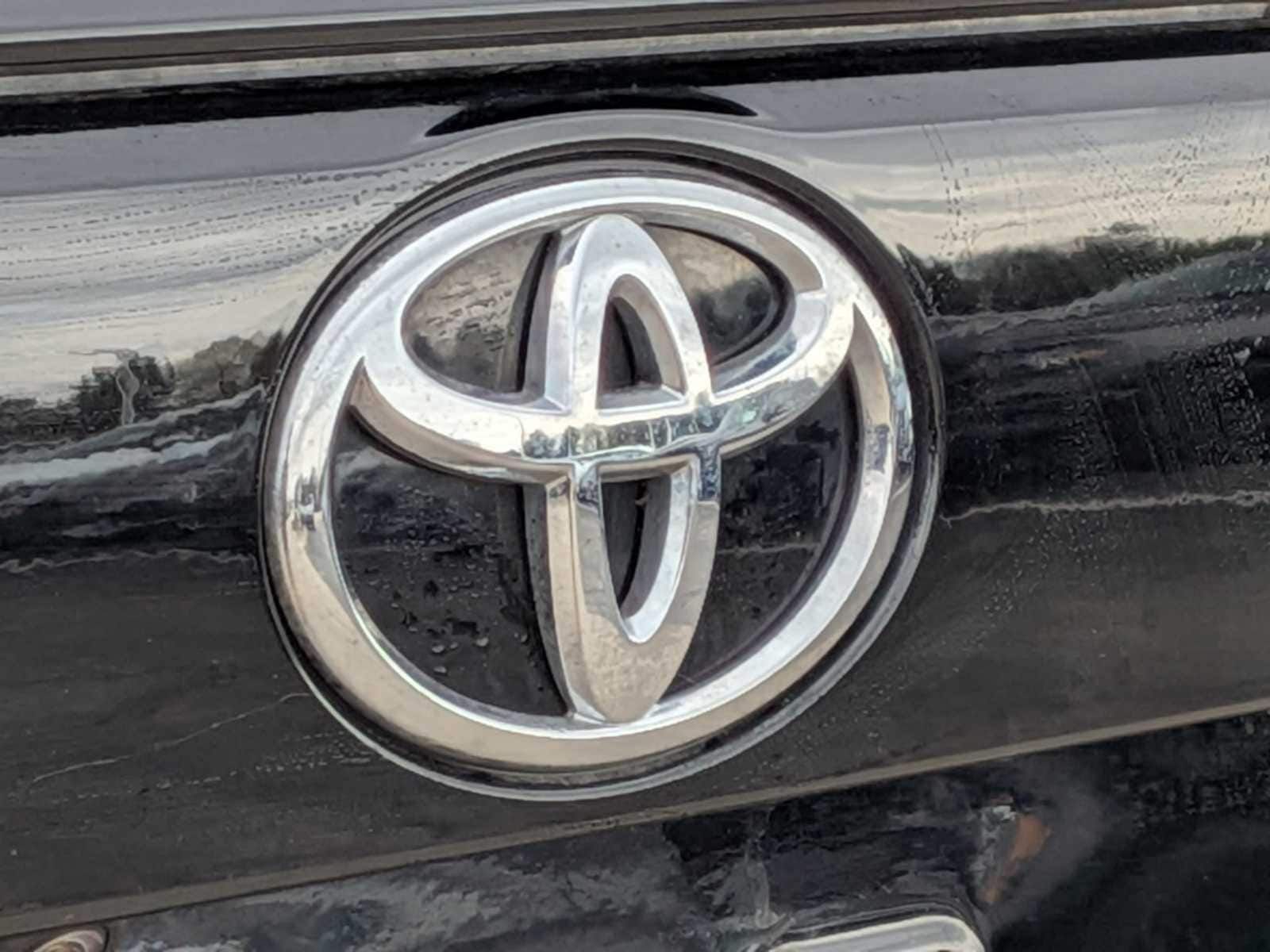 Thumbnail: 2019 Toyota RAV4 - 13
